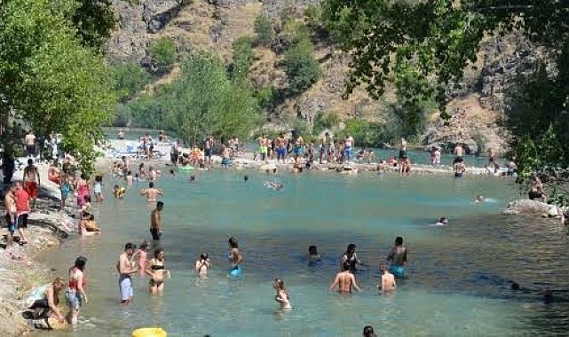 Tunceli'de belirlenen alanlar dışında suya girmek yasaklandı