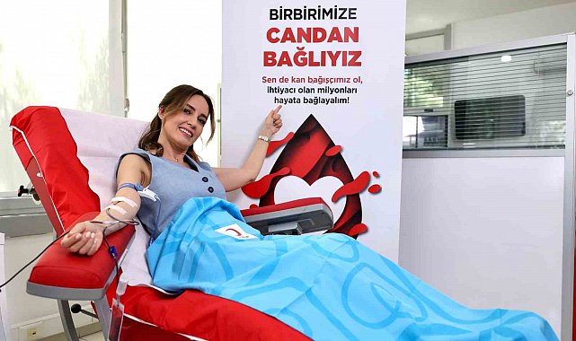 Ünlü isimler Kızılay'a kan verdi, Türkiye'ye çağrıda bulundu