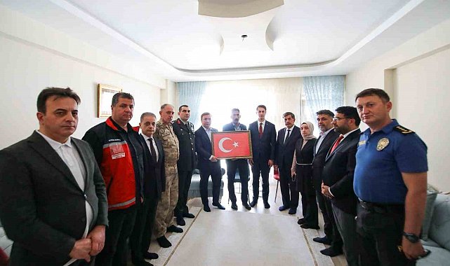 Vali Aydoğdu, Gazi Çatma'yı evinde ziyaret etti