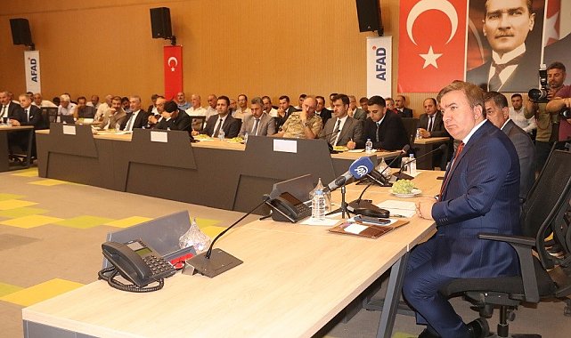 Vali Aydoğdu muhtarlarla toplantıda bir araya geldi - Kamu Haber - Kamu ...