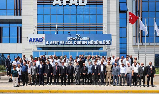 Vali Aydoğdu muhtarlarla toplantıda bir araya geldi