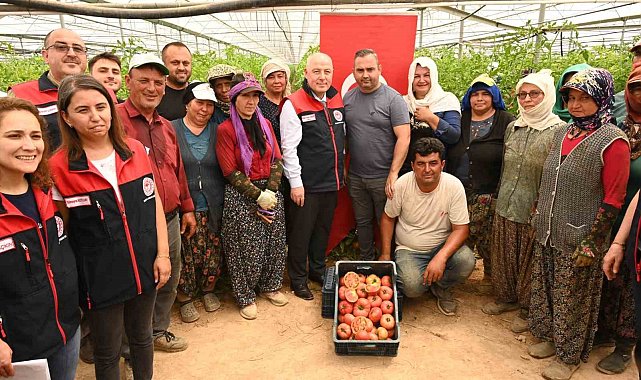 Vali Coşkun, Acıpayam'da sera üreticileriyle bir araya geldi