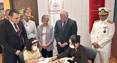 Vali Gül, Marmara Üniversitesi Pendik Eğitim ve Araştırma Hastanesi'nde 'Hastane Sınıfı'nın açılışına katıldı
