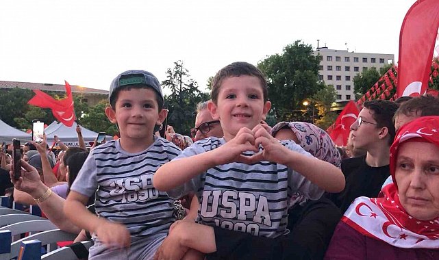 Valilik Meydanı'nda 15 Temmuz anma programı gerçekleştirildi