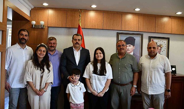 Vezirköprü'nün gururu: Asya Deniz Karakuş, LGS'de Türkiye birincisi oldu