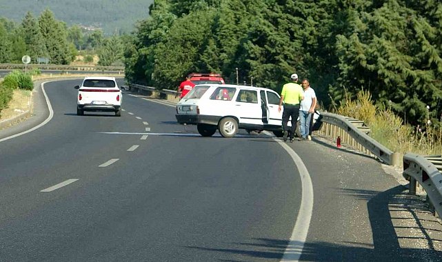 Yanan otomobil itfaiye ekiplerini alarma geçirdi