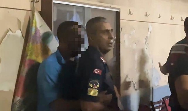 Yangın yerinde hırsızlık iddiası ortalığı böyle karıştırdı... Tekme tokat dövüldü, jandarma kurtardı