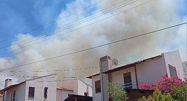 Yangınlar Çeşme'ye sıçradı: Otluk alanda çıkan yangına müdahale sürüyor