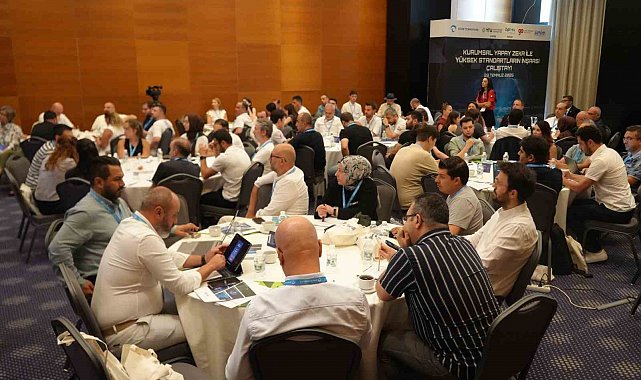 Yapay zeka ile kurumsal dönüşüm masaya yatırıldı