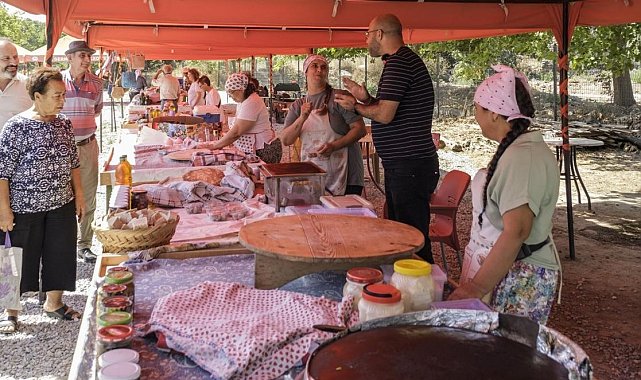 Yarışlar Kenti Magnesia'da Tarihi Köy Pazarı hizmete girdi