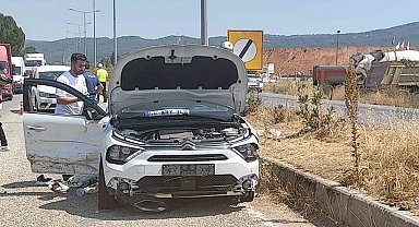 Yasaklı madde bulunduran araç, polisi peşine taktı, lastikleri patlatılarak durduruldu