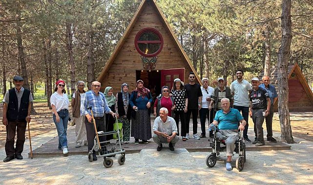 Yaşlılar için doğa yürüyüşü gerçekleştirildi