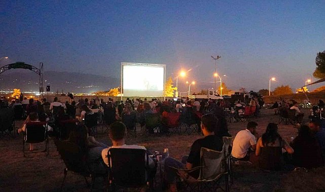 Yaz sinema geceleri başladı