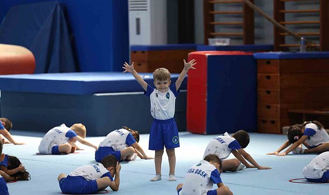 Yaz Spor Okulları'nda çocuklar sertifikalarına kavuştu