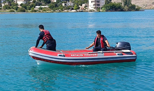 Yeğeninin düşen terliğini almak için girdiği baraj gölünde kayboldu