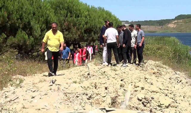 Yeşilel Derneği, İBB'nin hafriyat döküm sahası ilan ettiği Mavi Göl'de eylem yaptı