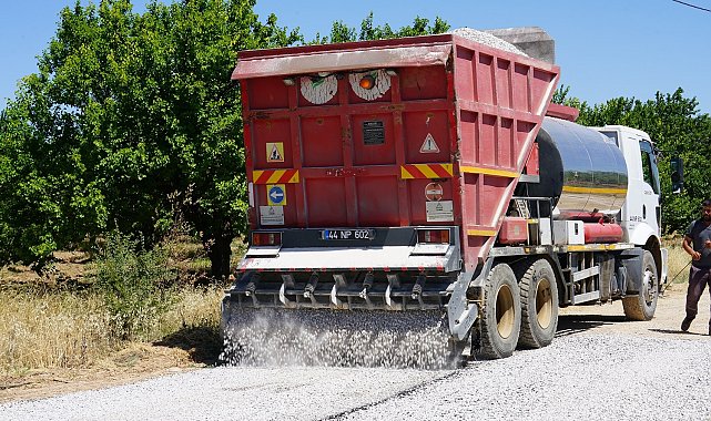 Yeşilyurt Belediyesi, kırsalda ulaşımı kolaylaştırıyor