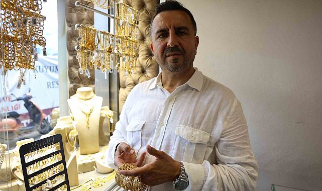 Yılların sarrafından yeni evlenecek çiftlere altın değerinde burma bilezikten vazgeçmeyin tavsiyesi