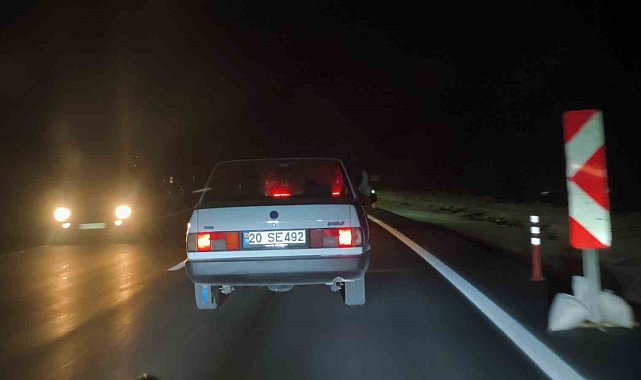 Yolcu ayağını çıkardı, cezayı sürücü yedi