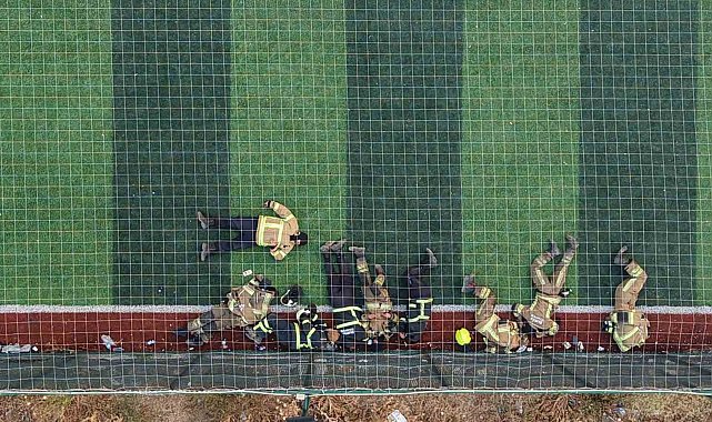 Yorulmayan alev savaşçıları halı sahada böyle dinlendi