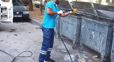 Yunusemre'de çöp konteynerleri dezenfekte ediliyor