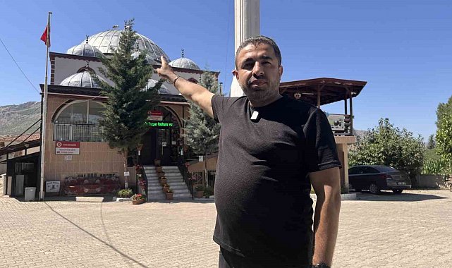 Yuvadan atılan yavru leyleğe cami imamı sahip çıktı