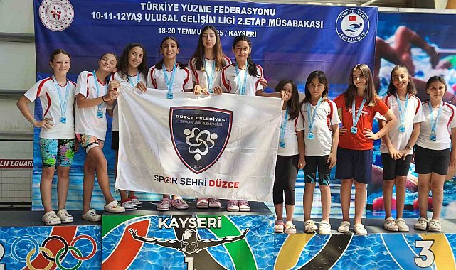Yüzme takımından bir başarı daha