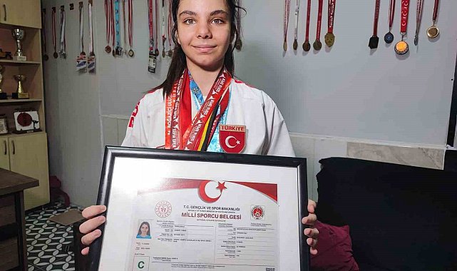 14 yaşında 150'den fazla madalyası var