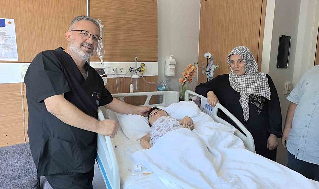 24 kilo ağırlığındaki kadından 3 kilo kist çıktı