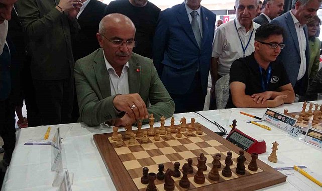8. Uluslararası Altın Kayısı Satranç Turnuvası Malatya'da başladı