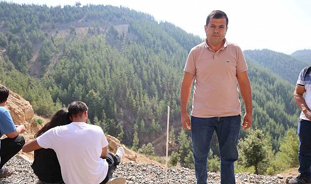 Adana'da 35 yıldır bitmeyen yol çilesi: 5 kişinin hayatını kaybettiği yolda acı nöbet