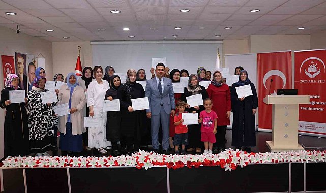 Aile eğitimi kursiyerlerine belge töreni
