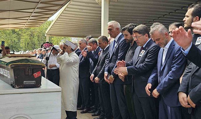 AK Parti eski Zonguldak İl Başkanı Zeki Tosun son yolculuğuna uğurlandı