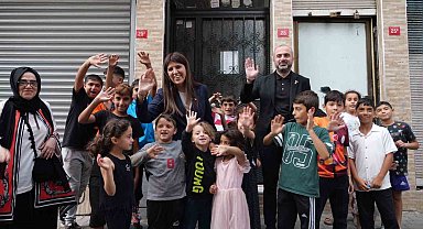 AK Parti İstanbul Milletvekili Derya Ayaydın Fatih'te vatandaşlarla buluştu