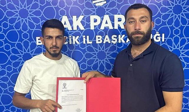 AK Parti Pazaryeri'nde bayrak değişimi