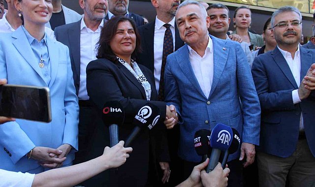 AK Parti teşkilatından Aydın Büyükşehir Belediyesi 'Hayırlı olsun' ziyareti