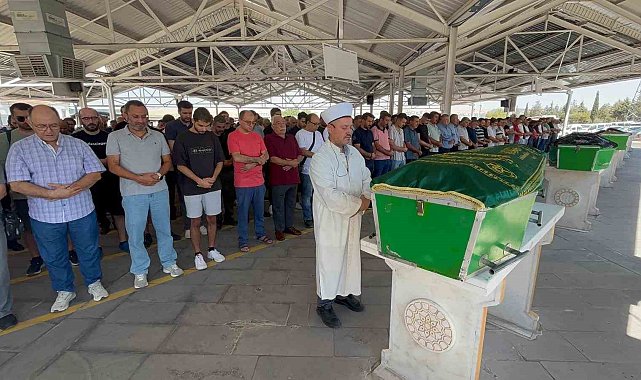 Aksaray'da sert iniş sonucu ölen paraşütçü Gaziantep'te son yolculuğuna uğurlandı