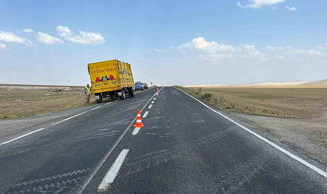 Akyaka'da maddi hasarlı trafik kazası