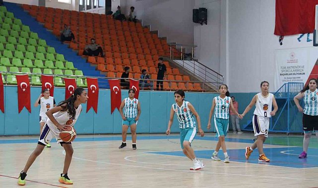 ANALİG basketbol yarı final heyecanı Elazığ'da başladı