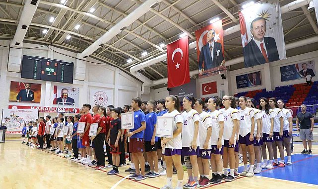 ANALİG basketbol yarı final müsabakaları başladı