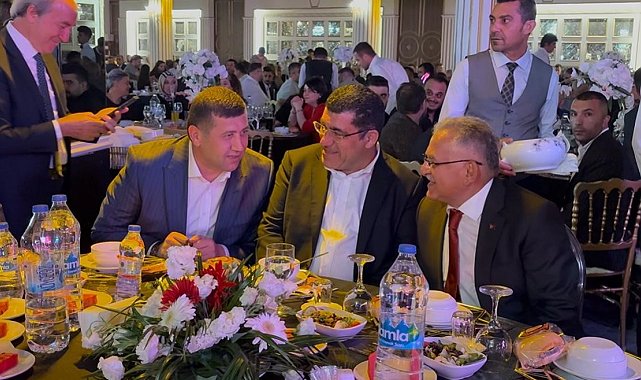 Anjiyo olan Büyükkılıç, düğüne katıldı