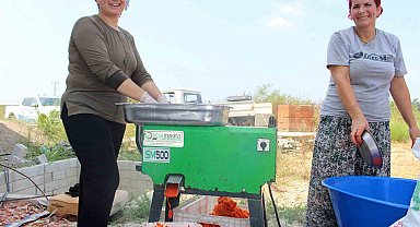 Antalya Büyükşehir Belediyesinden üreticiye makine desteği