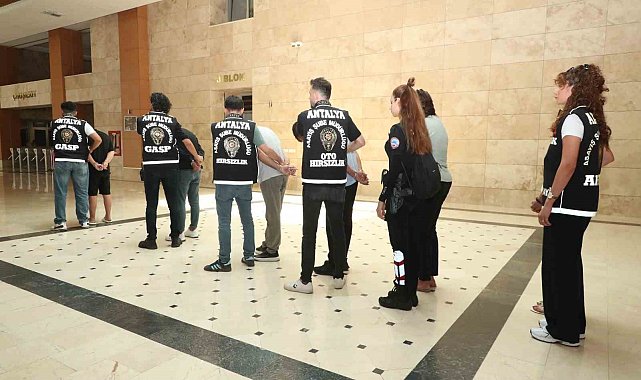 Antalya'da 6 Milyon TL'lik yağma ve alıkoyma olayında 6 şüpheli tutuklandı