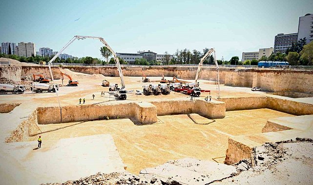 Antalya'da 900 yataklı modern sağlık kompleksi için ilk beton döküldü