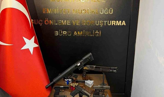 Antalya'da helikopter destekli şafak operasyonu: Çok sayıda silah ve mühimmat ele geçirildi