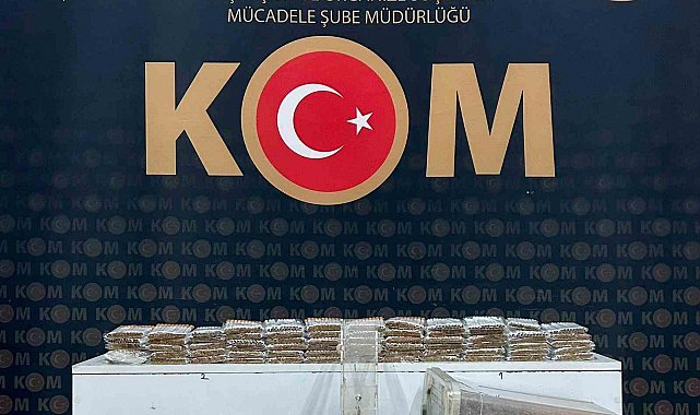 Arpaçay'da kaçakçılık yapan 15 kişi yakalandı