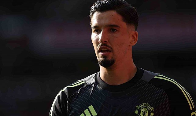 Arsenal, Manchester United deplasmanında tek golle güldü