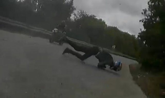 Asfalttaki yarık yüzünden ölümden döndü