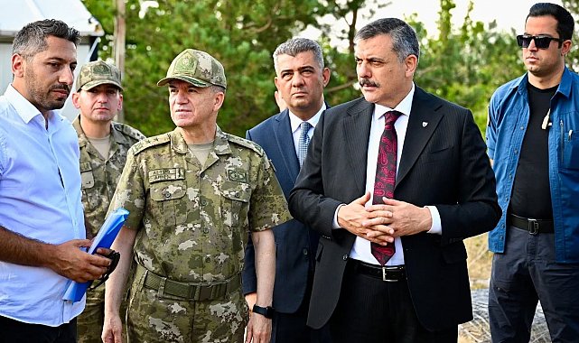 Askeri tesis inşaatlarını incelediler