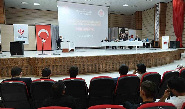 Ayet ve Hadis Ezberleme Yarışması Bölge Finali Erzincan'da gerçekleştirildi